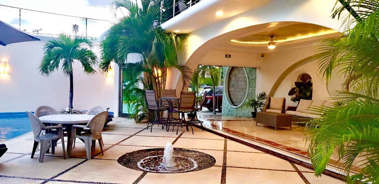 Hotel Blue Star Cancún Extérieur photo